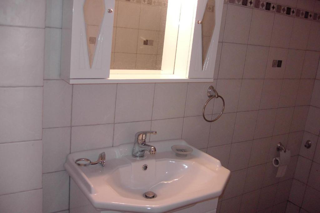 Mandorla Apartments Lardos Zimmer foto