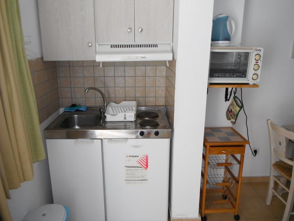 Mandorla Apartments Lardos Zimmer foto