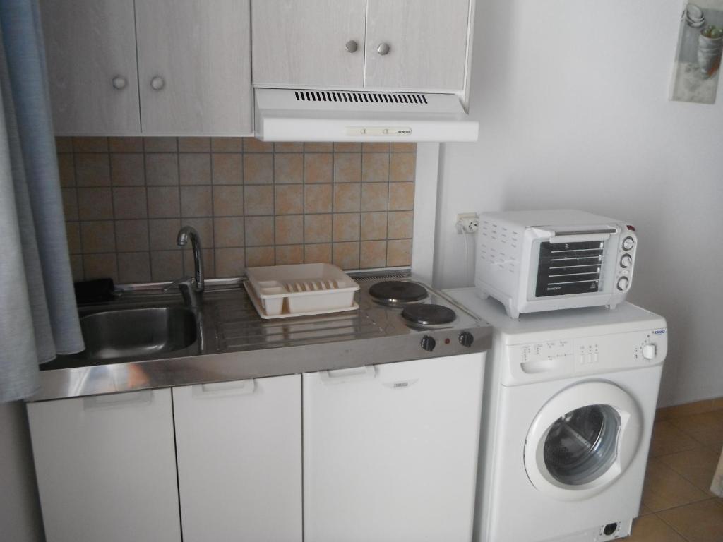 Mandorla Apartments Lardos Zimmer foto